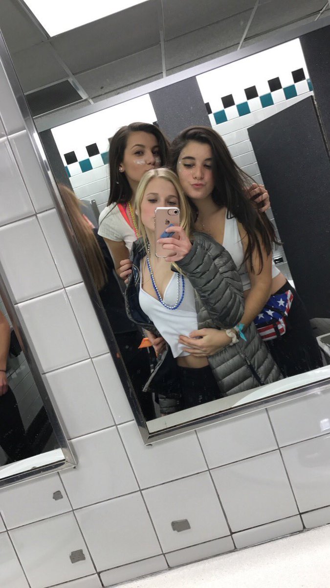elliegutty's tweet photo. happy happy happy happy birthday BABY, love u and can't wait for this year w you❤️😘@paigeesun https://t.co/zTCLFcrqtw