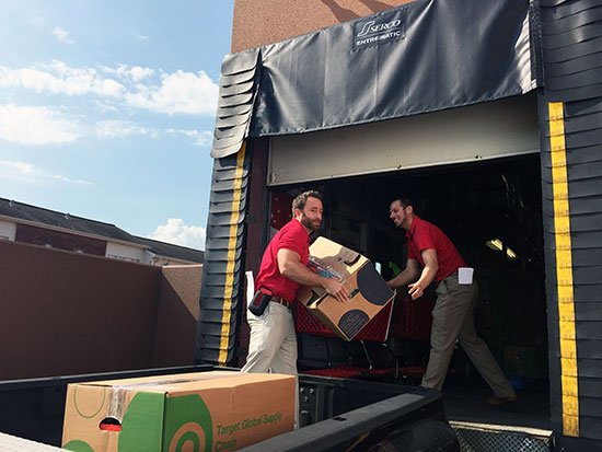 TargetNews's tweet image. Proud of our teams &amp;amp; their families helping w/ #HurricaneHarvey cleanup &amp;amp; getting supplies to impacted neighborhoods tgt.biz/lr5mv