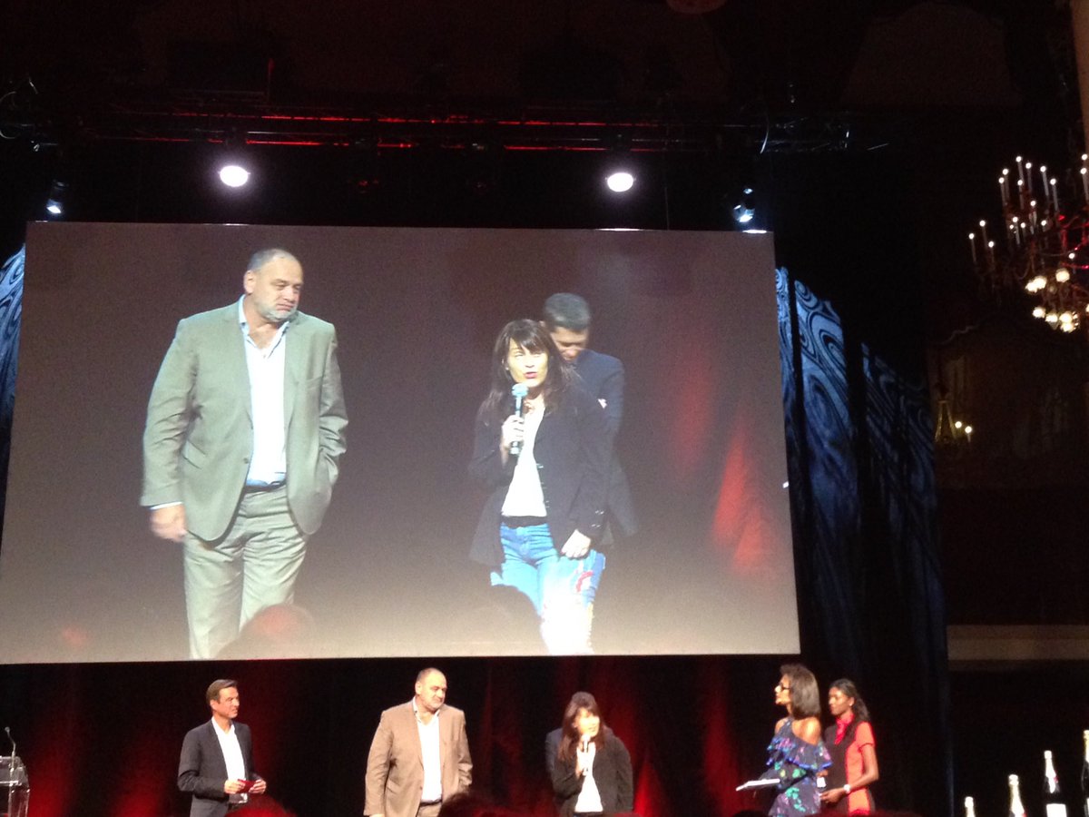 CB_News's tweet photo. "Les fiancées du Djihad" du magazine #Interception de @franceinter remporte le prix du meilleur coup éditorial ou journalistique ! #GPDM17 https://t.co/GLnKKL5Nw4