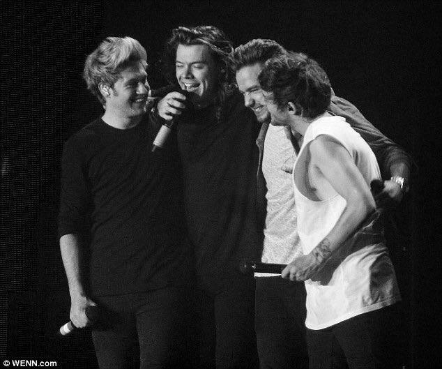 Team1DFrance's tweet photo. @LiamPayne Never forget that we will always support and love you no matter what happen. We all hope that you will do a MITAM Tour. :) https://t.co/HK9SpShAyT