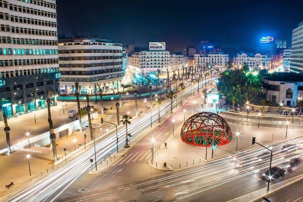 VisitMarokko's tweet photo. Avond in Casablanca https://t.co/Ppzhxyg8TR