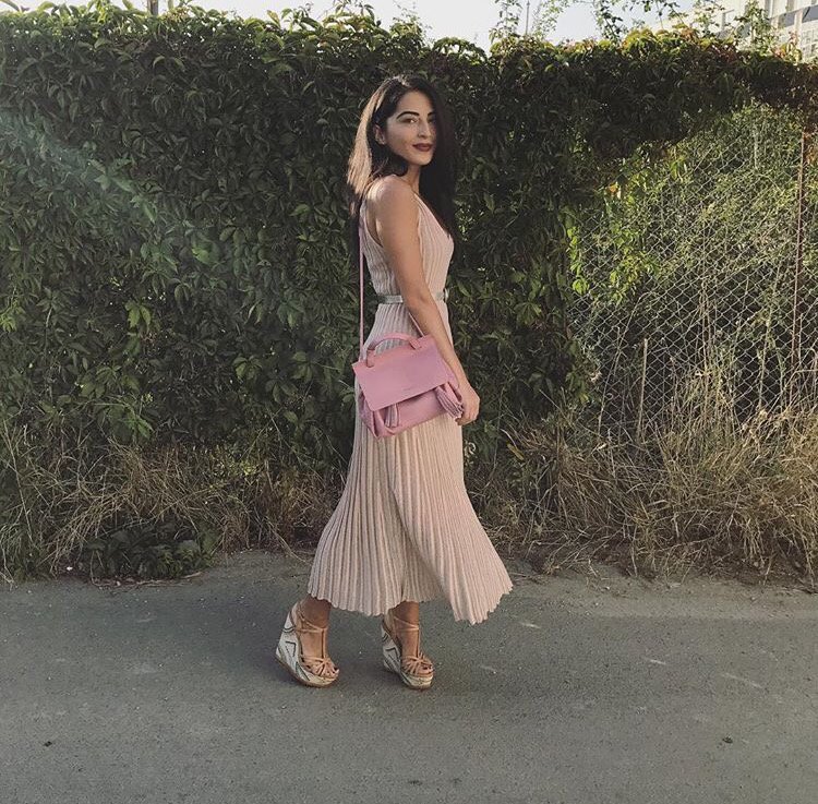 polyvore's tweet photo. Shine bright, Polyvore community! π Submit your #MyRunwayLookIs photo before 9/14 & keep an ποΈ on our social β you could be featured next!! https://t.co/LsQRnIKfh9
