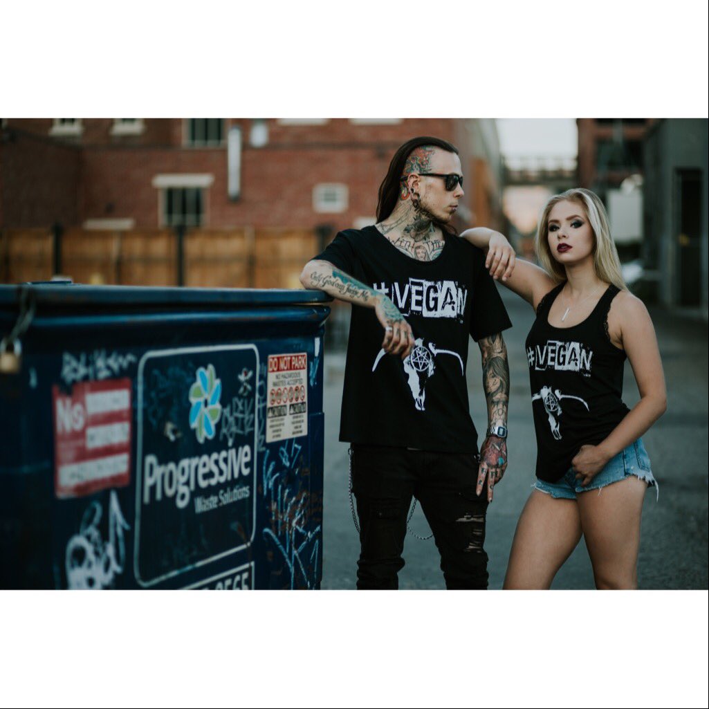 misfit_mkt's tweet photo. SHOP NOW: https://t.co/FkiO1HeJ5F
•
#vegan #veganfoodshare #plantbased #veganshirts #whatveganseat #inked #tattoo #tattoos #veganfood #potd https://t.co/tT0JVCR1r1
