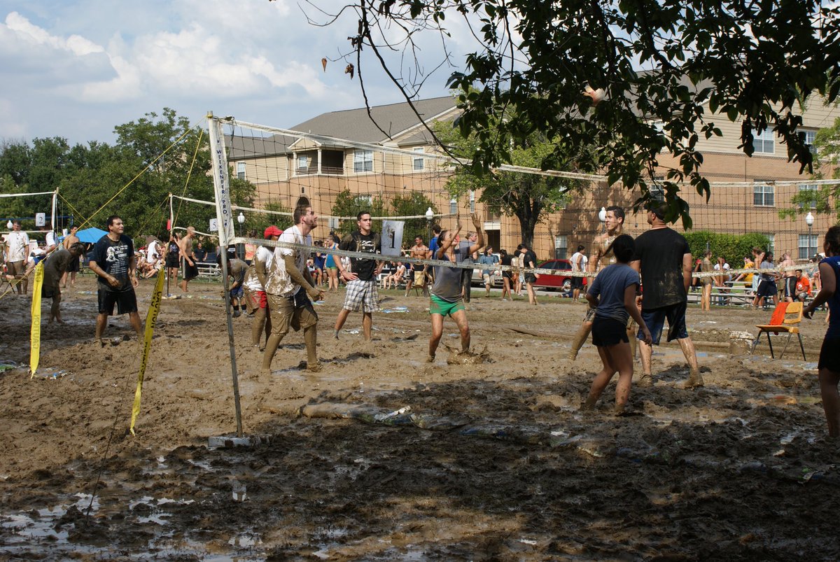 UTAOozeball's tweet photo. Don't forget #oozeball2017 is coming soon. Registration due 9/19 and Oozeball is Friday, 9/22. We. Can't. Wait! https://t.co/YjQoRDSpYA