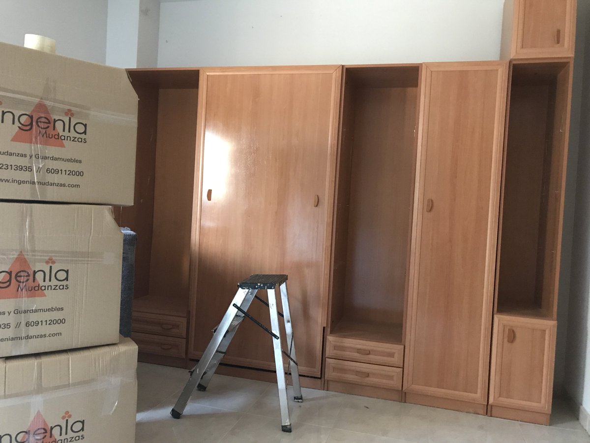 ingeniamudanza's tweet photo. En @ingeniamudanza  somos expertos profesionales en el Desmontaje/Montaje de todo tipo de muebles #profesionales en #mudanzasinternacionales https://t.co/wDzLAvgV3c