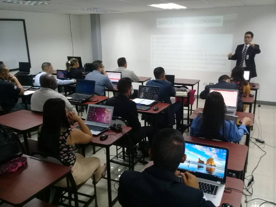 #CicpcEsFormacion Curso de telefonía dictado por el Inspector Luis Pérez #Detectives de <a href="/Cicpc047/">DM BARUTA CHACAO</a> presentes <a href="/LuisRegalado16/">Dr. Luis Regalado</a> <a href="/ManuelAren1875/">Manuel Arenas</a>