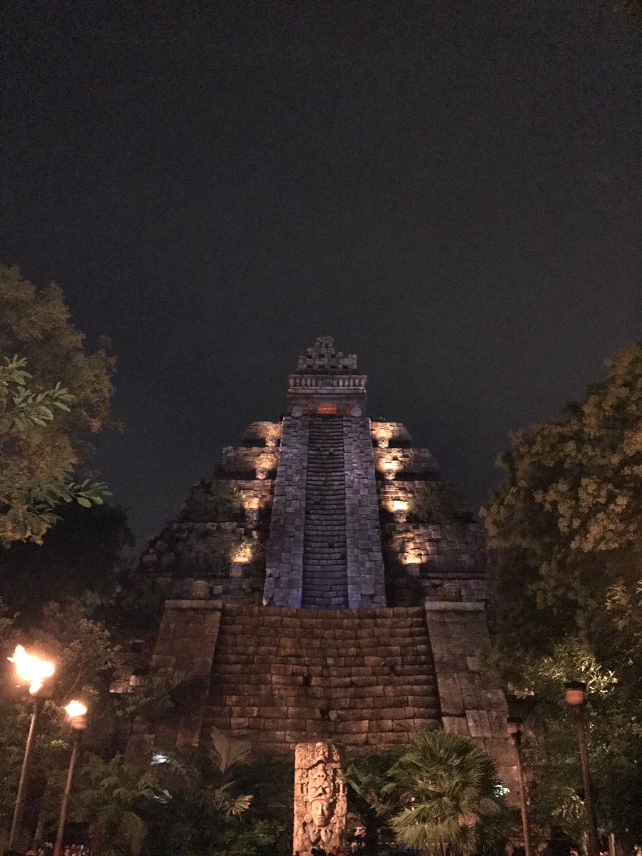 eririn444's tweet photo. 16周年おめでとうございます㊗️🎉
#tds16th
#DisneySea 💎 https://t.co/aveULF7K04