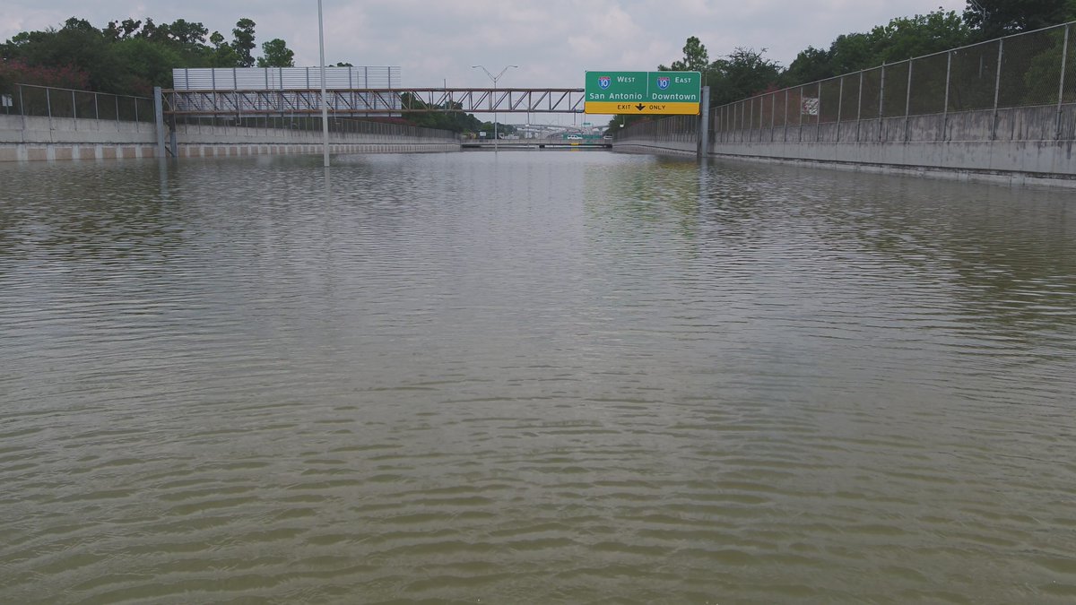 BrendanKeefe's tweet photo. Beltway 8 still entirely under water at Memorial in Houston. No telling how many cars may still be under this 'lake' #khou11 @11AliveNews https://t.co/UBFuLlPKKg