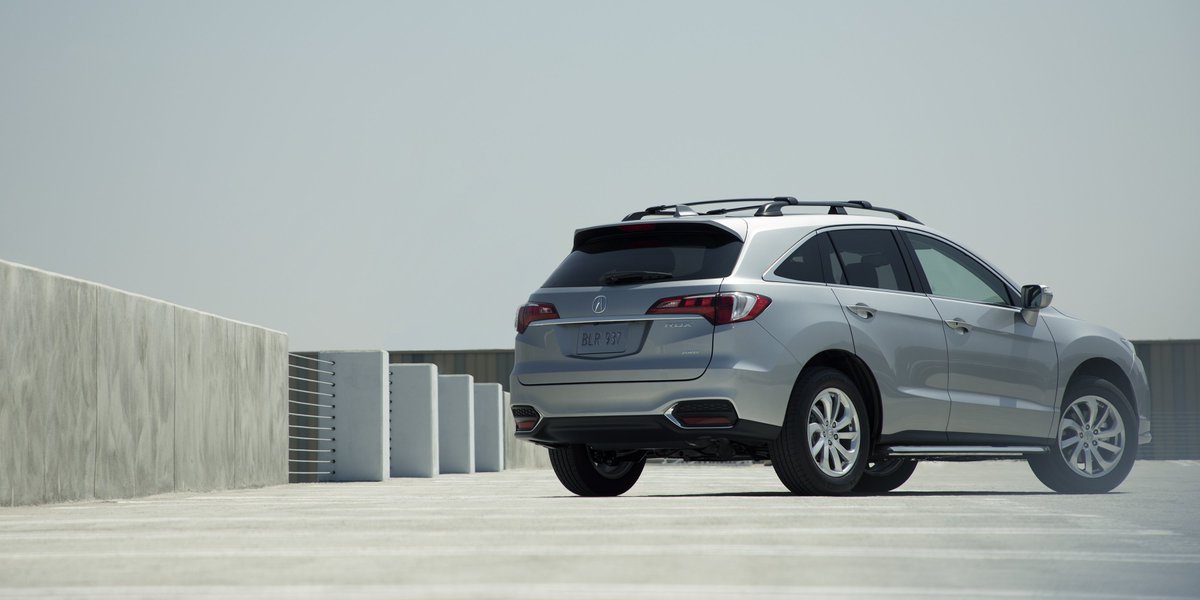 Acura's tweet photo. All lined up for a #LaborDay road trip in the #RDX. https://t.co/i9hibmvshK