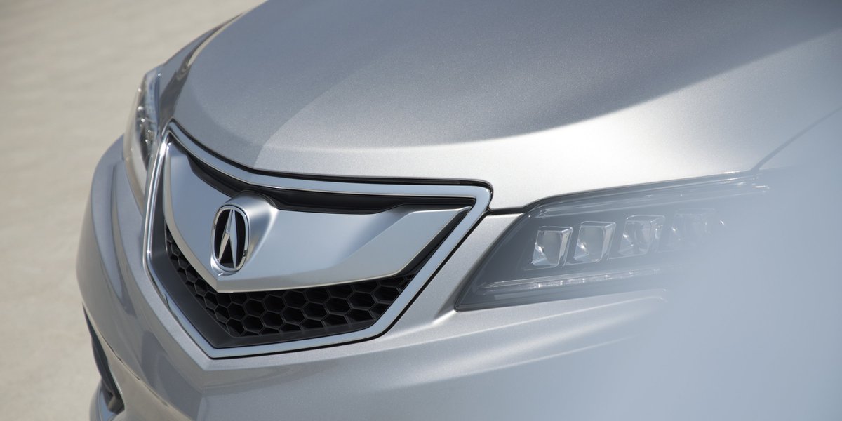 Acura's tweet photo. All lined up for a #LaborDay road trip in the #RDX. https://t.co/i9hibmvshK