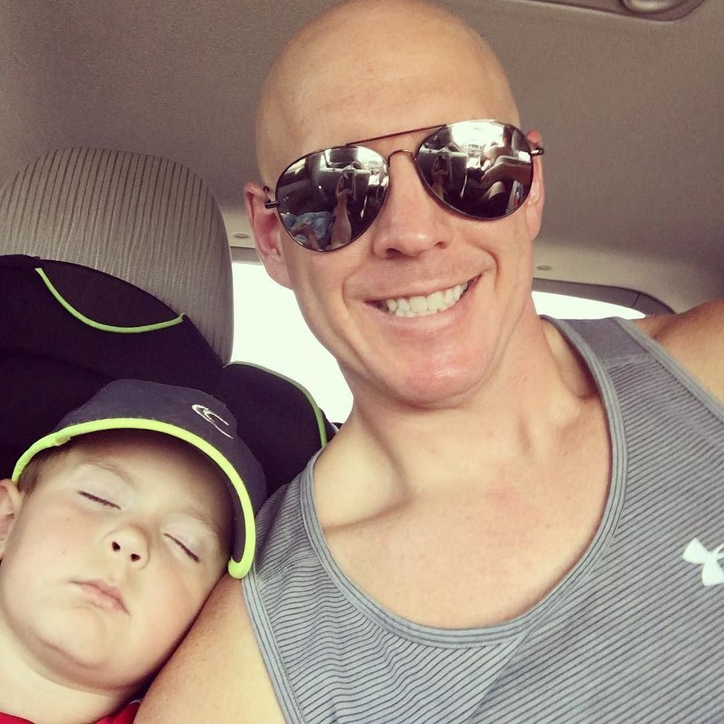 derekmcclain's tweet photo. Real Life Dad Moment - Sitting in the backseat feeding sis a bottle while brother sleeps on my shoulder.  #parenth… https://t.co/UdACUb7U7N https://t.co/VXtp6fANct