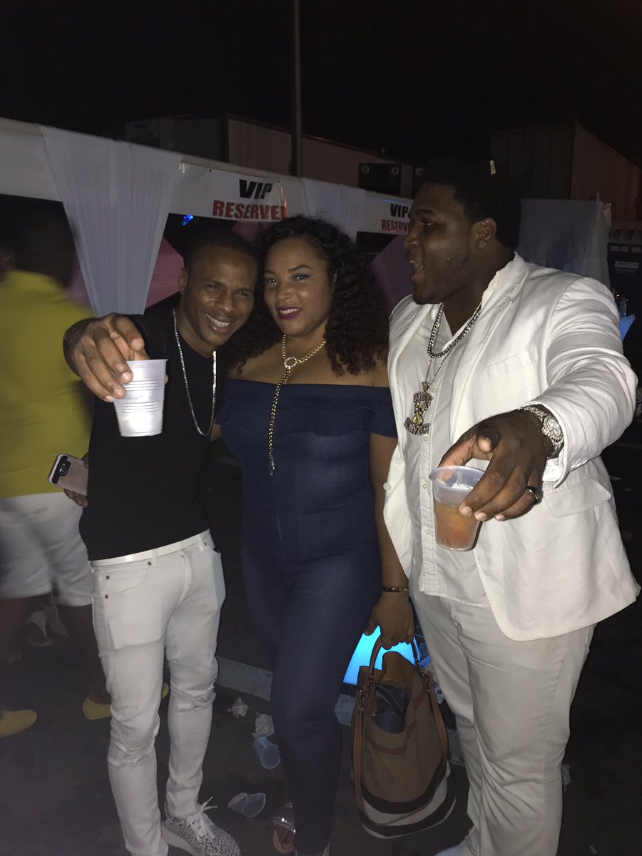 D_TECK's tweet photo. Family Ting #Daseca #Dextadaps #BLVD #Fishbowlsundays https://t.co/5KnGEIOYGz