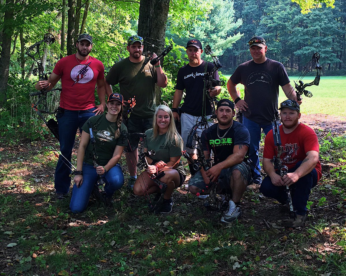 scalesNtails_OH's tweet photo. Happy Labor Day from Scales &amp; Tails Outdoors. 🏹 🇺🇸#scalesNtails #deerseasoniscoming #womenwhohunt #menwhohunt #hunting #huntlife #bowshoot https://t.co/C10NCYYJDi