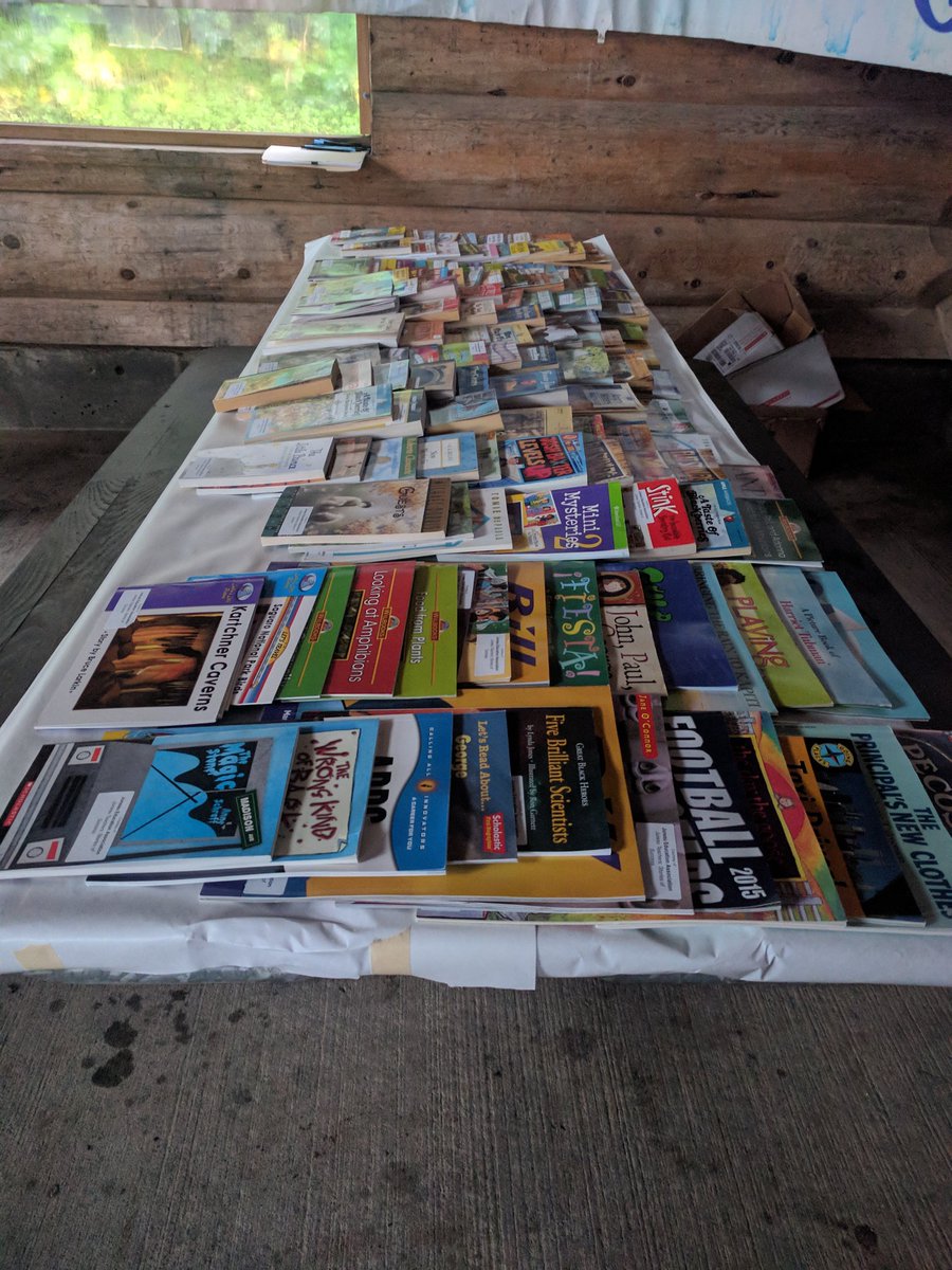 JNUrain's tweet photo. #JuneauEdAssoc #freebooks at the #LaborDay picnic. @JuneauSchools https://t.co/owKH4OI07p