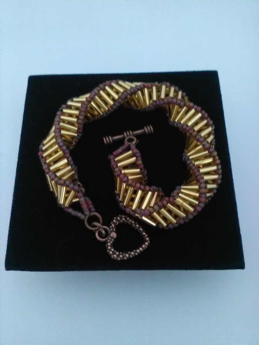 oriettafalconi's tweet photo. https://t.co/r9QniigkpX #Buglebead #spiralbracelet #cuffbracelet #Beadweaving #buglebead #jewelryhandmade #bohobracelet #MadeInItaly #etsy https://t.co/U3N5zXF9vQ
