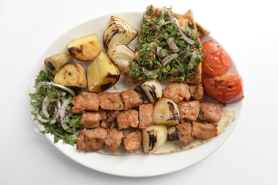 MDRecipeBook's tweet photo. Mediterranean Food of the Day:
"Mediterranean Kebabs" 
Click here https://t.co/JHavaHRbbd. 
#MDRecipeBook #MediterraneanDiet https://t.co/GuCgQuRs0t