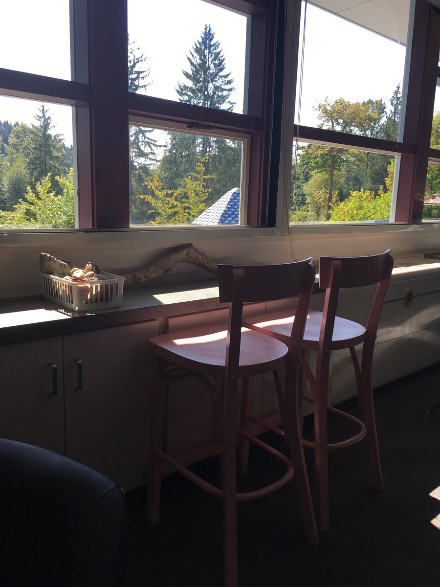msflett's tweet photo. Here we go! @AdrienneGear amazing crate idea, I'm in love with our reading nook! @westcot_school @WestVanSchools #firstyearfeels https://t.co/M18WPSJVCI