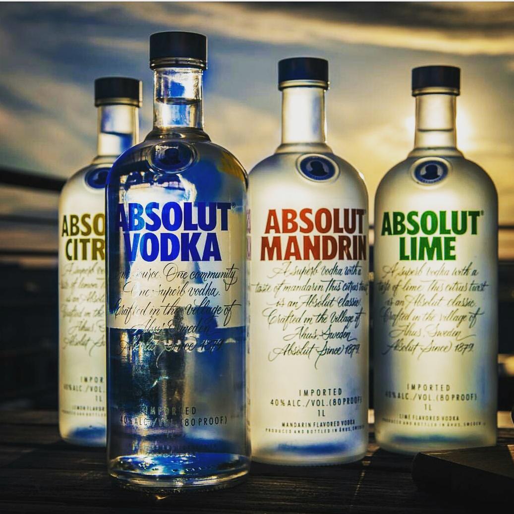 distributeur37's tweet photo. Which one is your favorite? #AbsolutByNight #Distributeur37 #Vodka https://t.co/vXyleQzigh