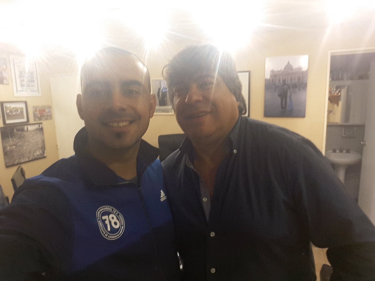 Lunes 20.30hs y @RamonMuerzaSEC  te recibe siempre con la mejor. #Humildad #Lealtad #Compromiso #Trabajo #Liderazgo contala como quieras