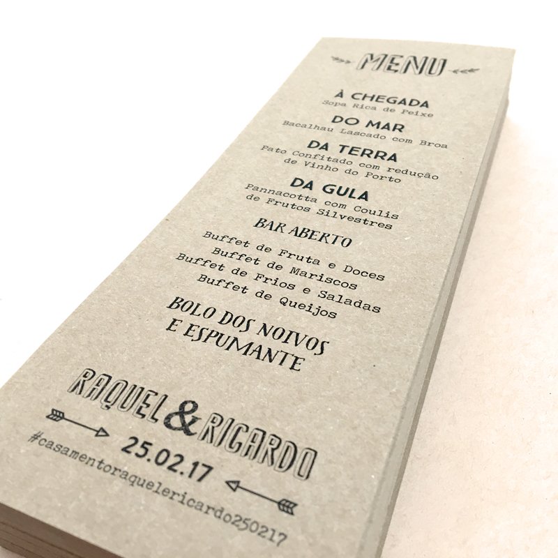 onbeapaper's tweet photo. Raquel and Ricardo's wedding. #beapaper #rusticwedding #casamentorústico #designgráfico #graphicdesign #seatingplan #menus #crachás #pins https://t.co/G58jMfesH2