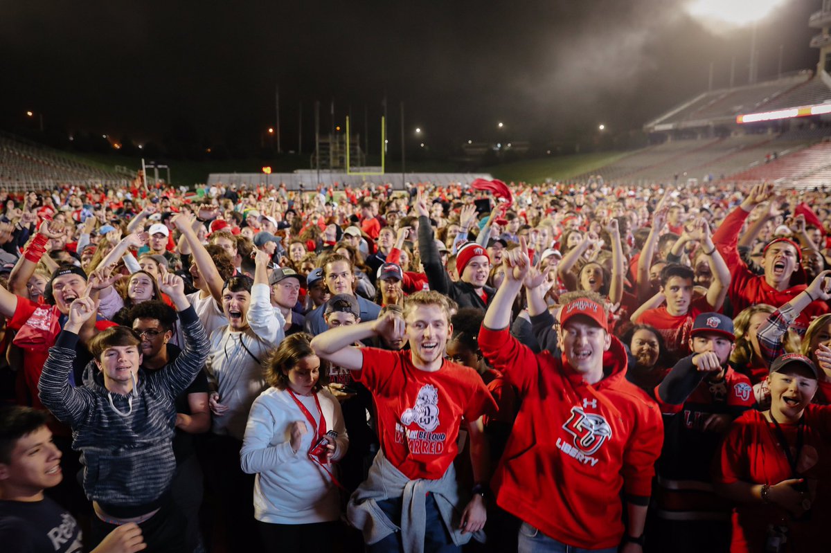 JerryFalwellJr's tweet photo. Here @LibertyU students celebrating historic football win over @BUFootball at 3AM Saturday night. Photo cred: Logan Bosiger https://t.co/NoeqAA7GBH