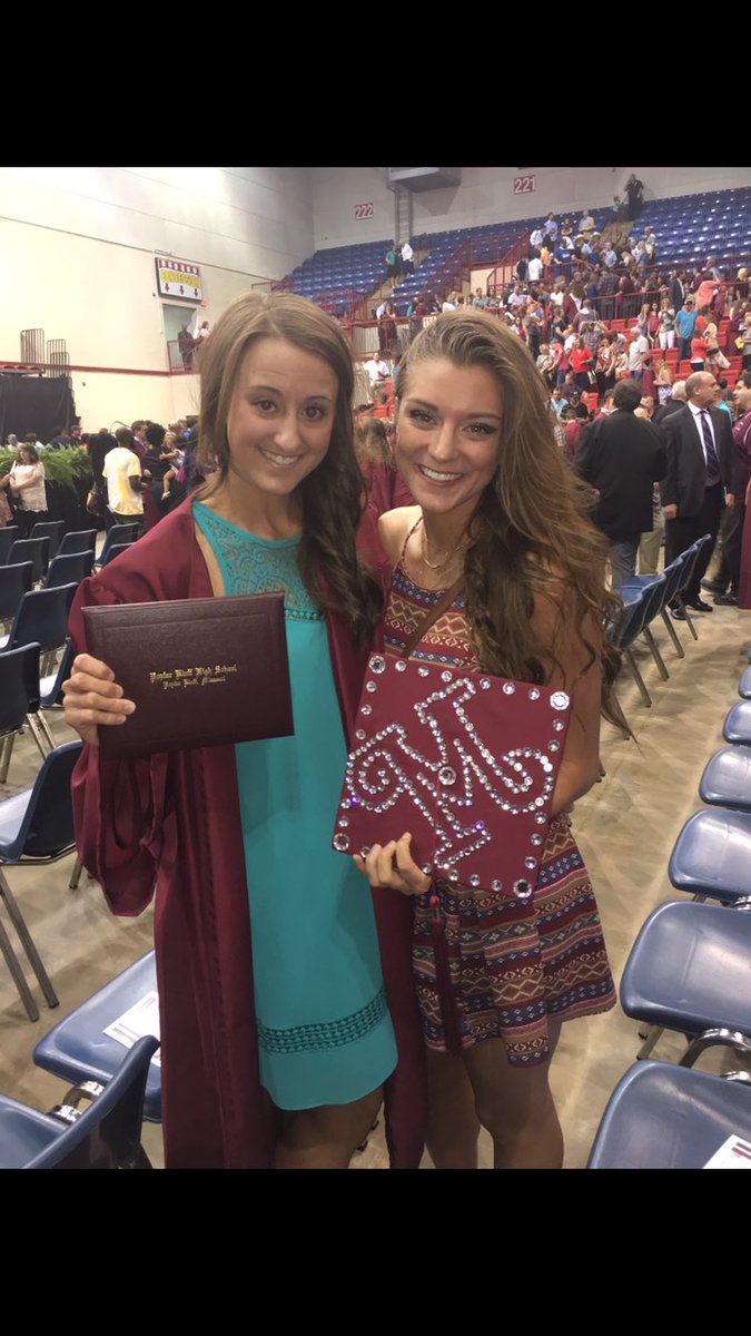 KnucklesMegan's tweet photo. HAPPY 19th BIRTHDAY TO THIS PRETTY GAL! !! Love you sm!! Hope you have the best bday! Miss you💗💗 https://t.co/PDIh3AfrYi