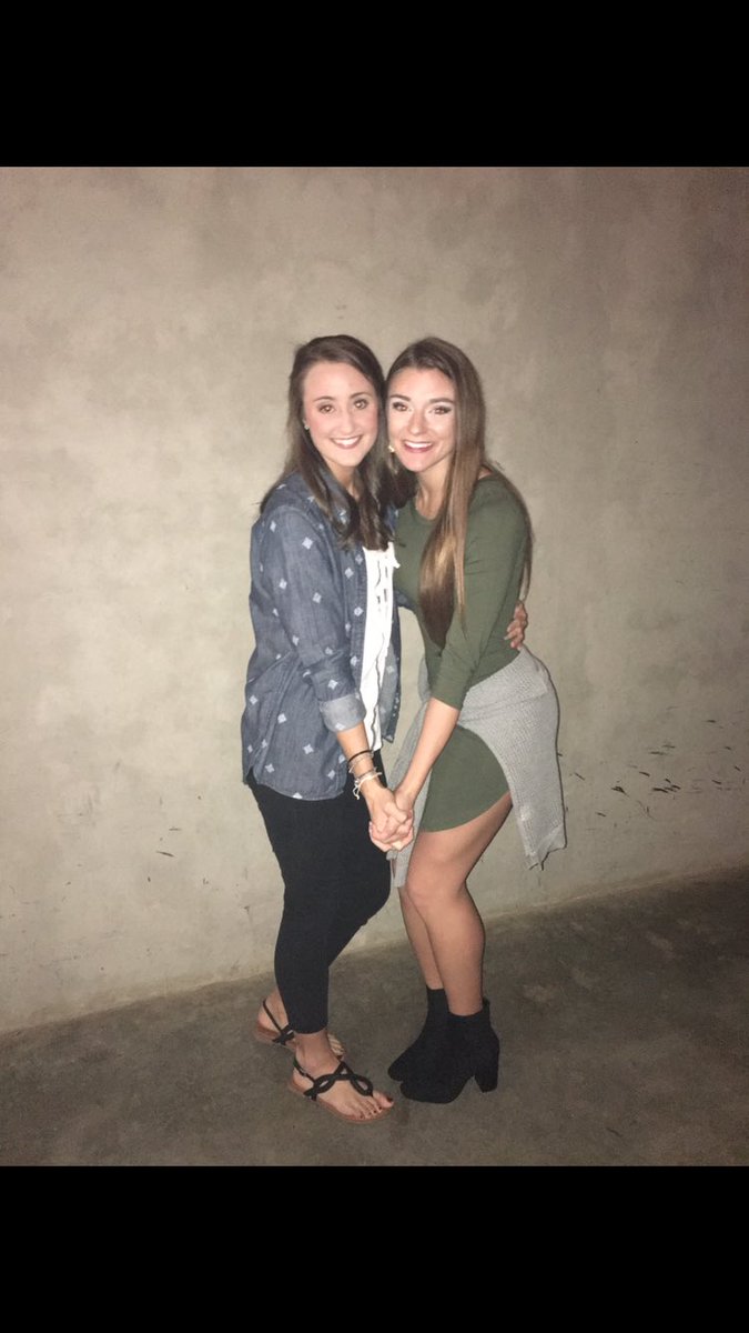 KnucklesMegan's tweet photo. HAPPY 19th BIRTHDAY TO THIS PRETTY GAL! !! Love you sm!! Hope you have the best bday! Miss you💗💗 https://t.co/PDIh3AfrYi