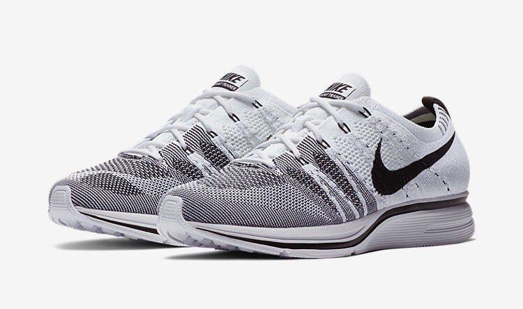 Section6ix's tweet image. DS Flyknit Trainer $200 shipped each
Sizes:
6.5 Mens / 8 Womens
10.5 Mens / 12 Womens
Please RT
