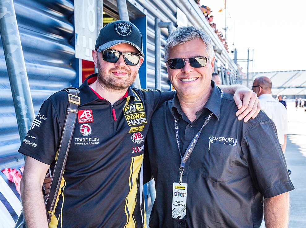 DanFurr's tweet photo. Pit lane pals #BTCC #TimHarvey @TimHarvey7 @BRDCSuperStars @1990sBTCC #SuperTouring #champion #ClassicBTCC #itvsport #PerformanceVauxhall 🏁 https://t.co/6XN3e3FgU4