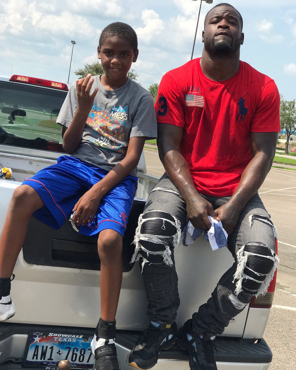 Cmike33's tweet photo. My city bring comfort to my life ...Beaumont we still blessed ... let's come together and be a blessing to others...#409 https://t.co/B3Mk15WxBv