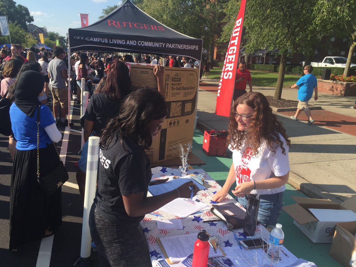 RutgersCYPP's tweet photo. NJ has a very important election on 11/7! Join #RUVoting to help register students at @RutgersU! #RUStudentInvolvementFair https://t.co/kb48wLp3Oe