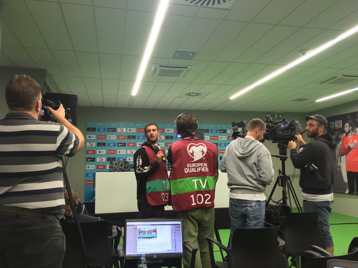 nzs_si's tweet photo. @EuroQualifiers @FIFAWorldCup #SLOLIT | 4:0 | 🔴 Prenos novinarske konference https://t.co/3VkZOkjpKB https://t.co/logXq1twq5