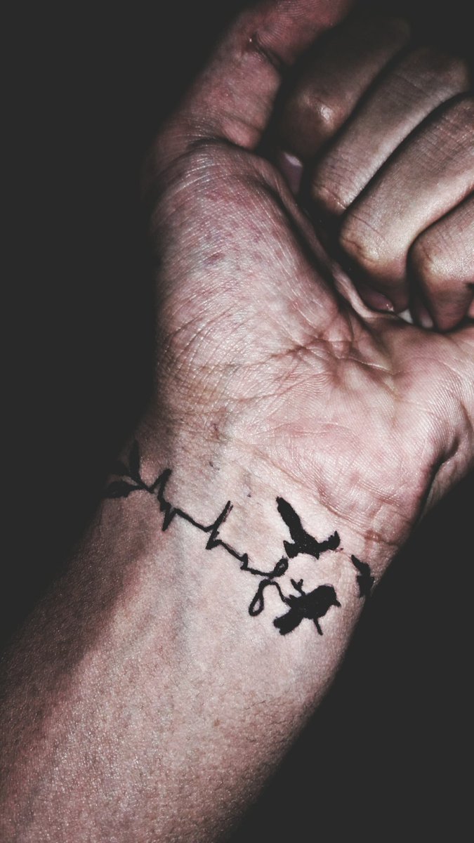 5aliD_Elsheikh's tweet photo. من نبضِ الشدائِد..يخرُج الأمل." 🌸

#hand_art #my_hand https://t.co/xppP6sMbev