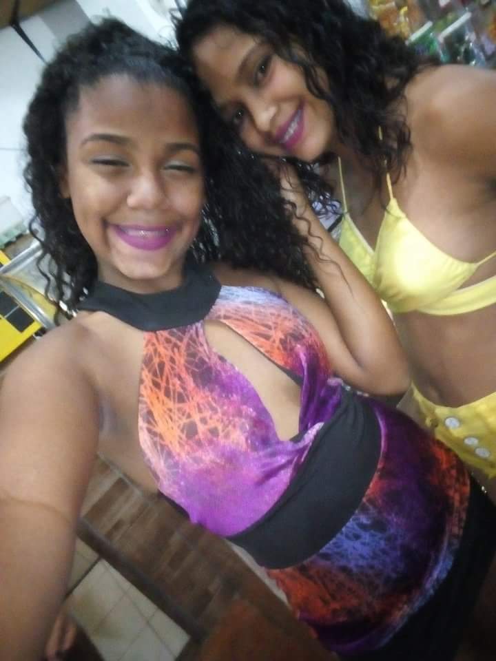 NthyLps2's tweet photo. Minha falsa😂😍😍💜 https://t.co/p2YYylpk25