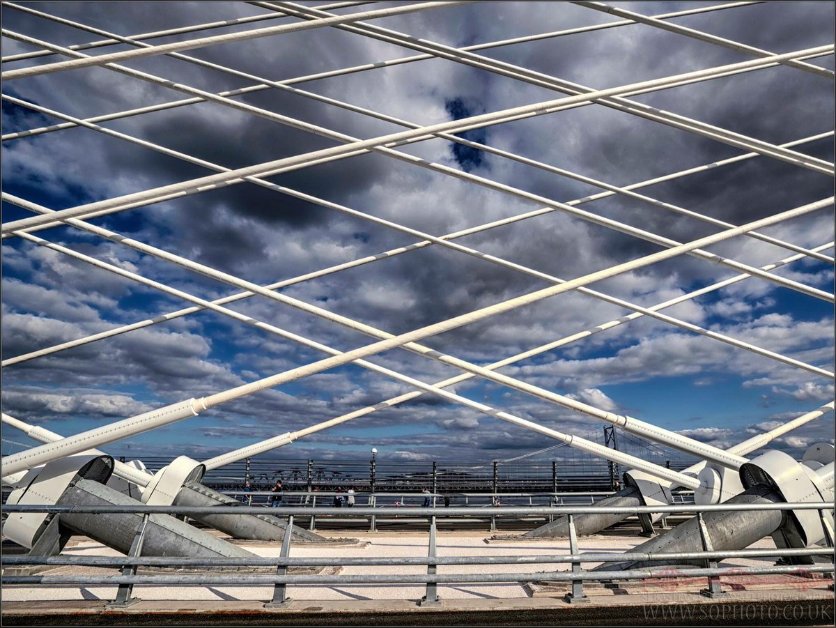 ProSQPhoto's tweet photo. Queensferry Crossing https://t.co/CWtQcodgE9