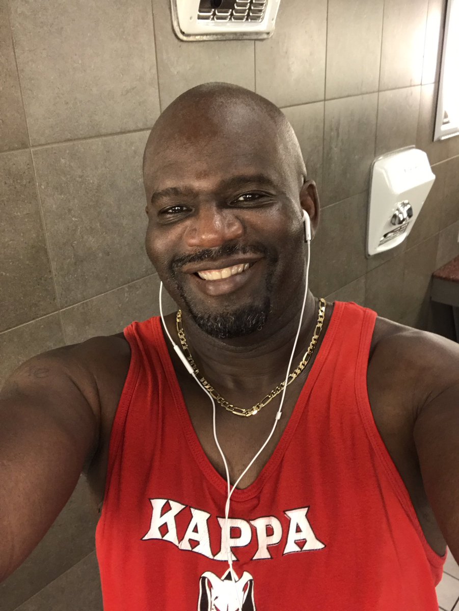 KrimsonKnight's tweet photo. Had a good workout today #LaborDay2017 . It helped keep my mind off #HurricaneIrma #FitnessMotivation #FitNupe https://t.co/Vx04kuCGvn