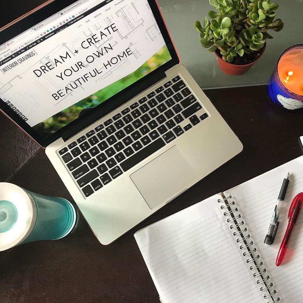 InteriorCraving's tweet photo. 📝📝📝 Sitting down to plan out my week and go through to-do lists for my different projects.
Hope you are having a g… https://t.co/8Szl5uciKf https://t.co/hcUZuxYRcL