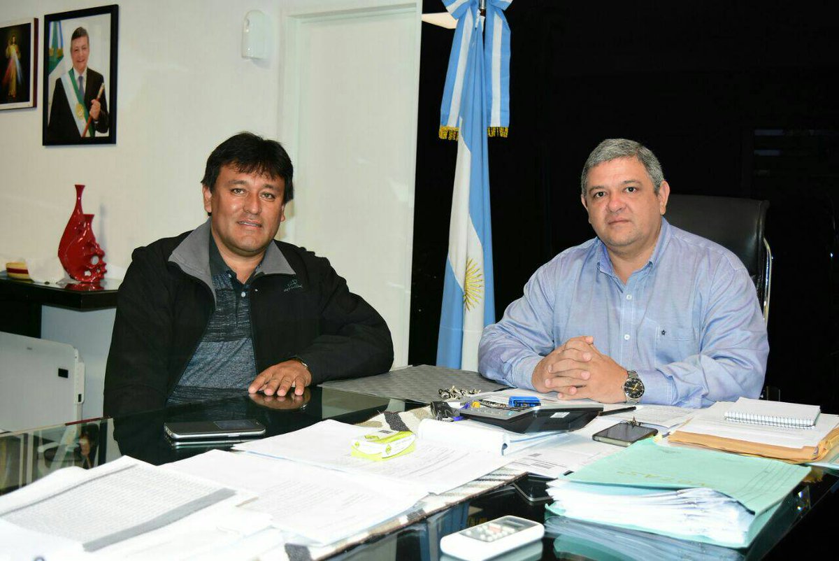 IPDUV's tweet photo. #Reunion con el Int. de #ElSauzalito
#Coordinamos acciones de trabajo a seguir en la comunidad 
#ElEstadoDeTuLado@ChacoGobierno@domingopeppo https://t.co/nfTigXgqVE