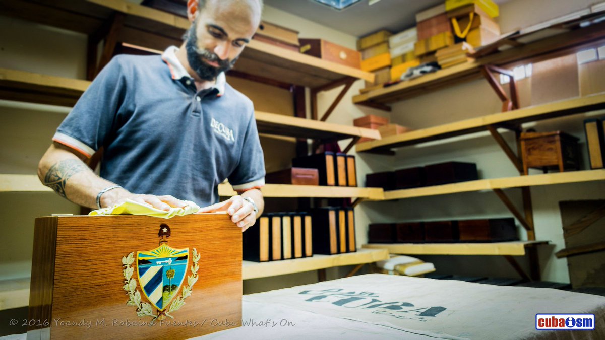 The best humidors in Cuba. goo.gl/19fCbU #humidors #Habanos #tobacco  #Cuba #cedar #Caribbean #Art #wood