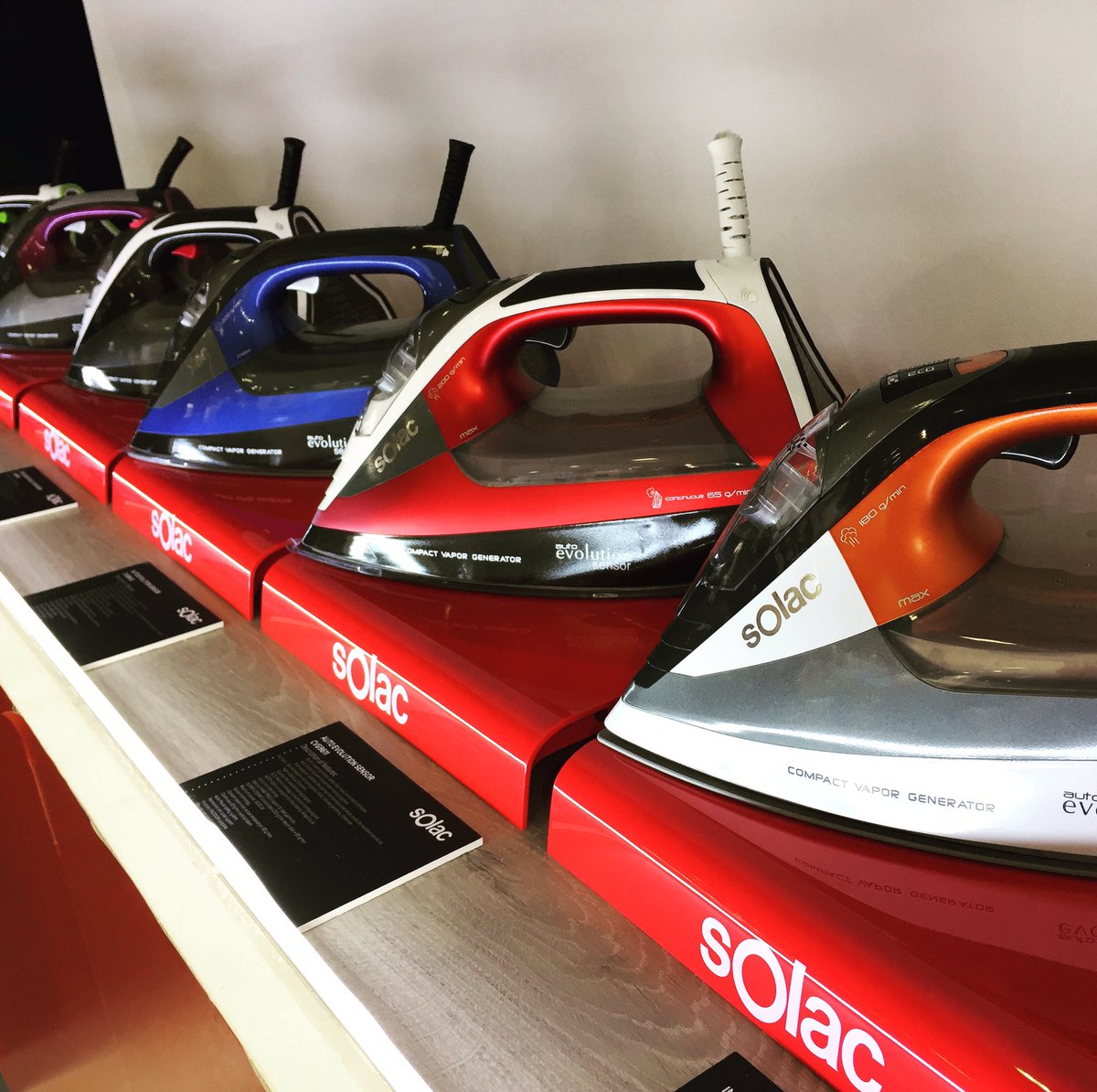 neodidesign's tweet photo. Solac shows in IFA CVG, the first compact steam generator designed by NEODI #ifaberlin2017 #neodiLAB #steamstations https://t.co/LP1gsJLVAU