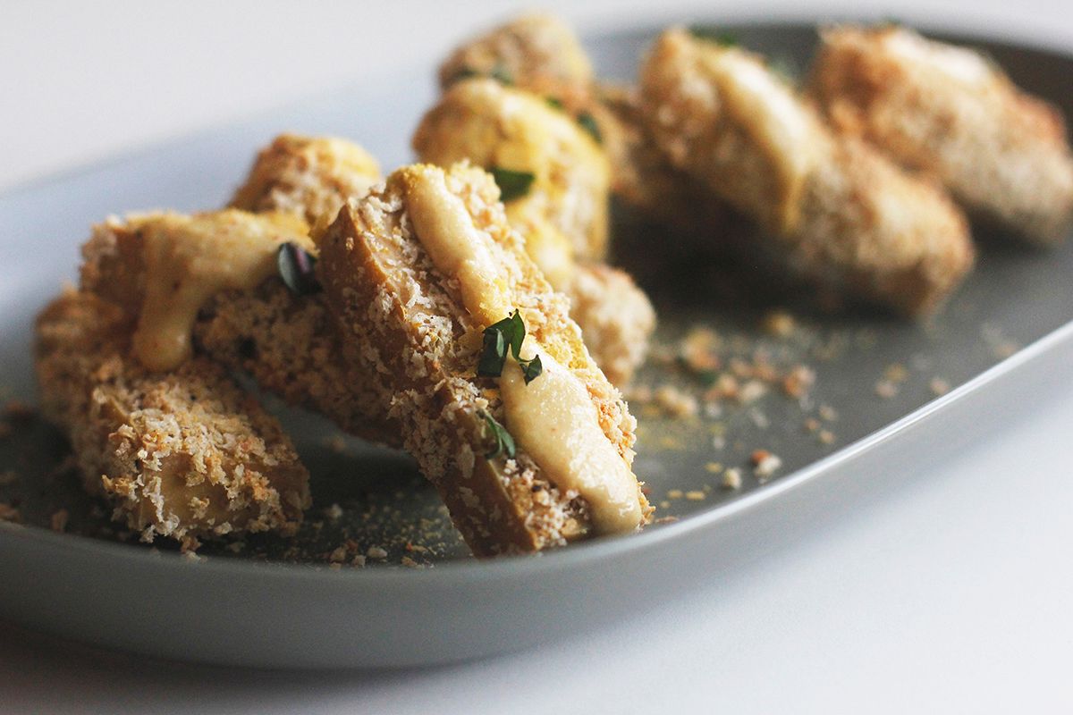 jessinkitchen's tweet photo. Oh my gosh! I love the miso in these Crispy Tofu Fries from @TwoCityVegans! https://t.co/1Z6GeHCqi7 https://t.co/YDWBhuMcnd