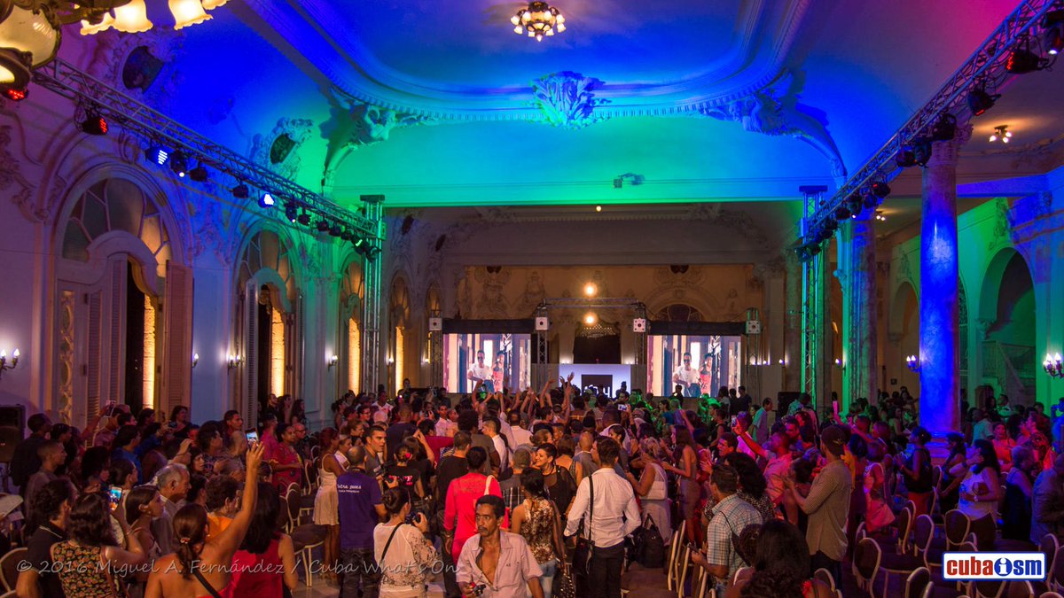 #FashionWeek returns in #October17 . goo.gl/EeMgMi
#Havana #stylishwave #design #Clothing #jewelry #Trending