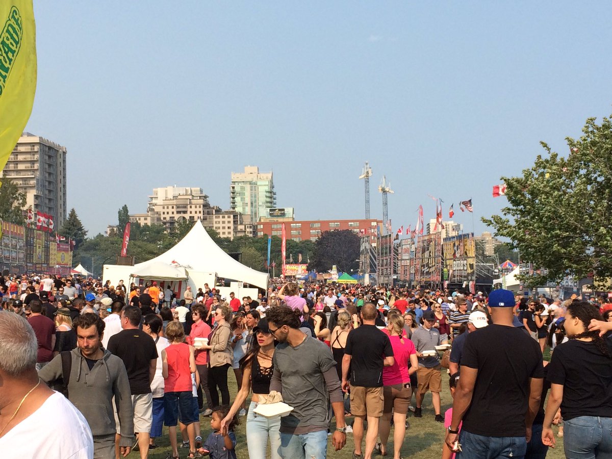 MTBScottScale's tweet image. #ribfest, #BurlingtonRibfest Another Labour Day, Another Full Rack...