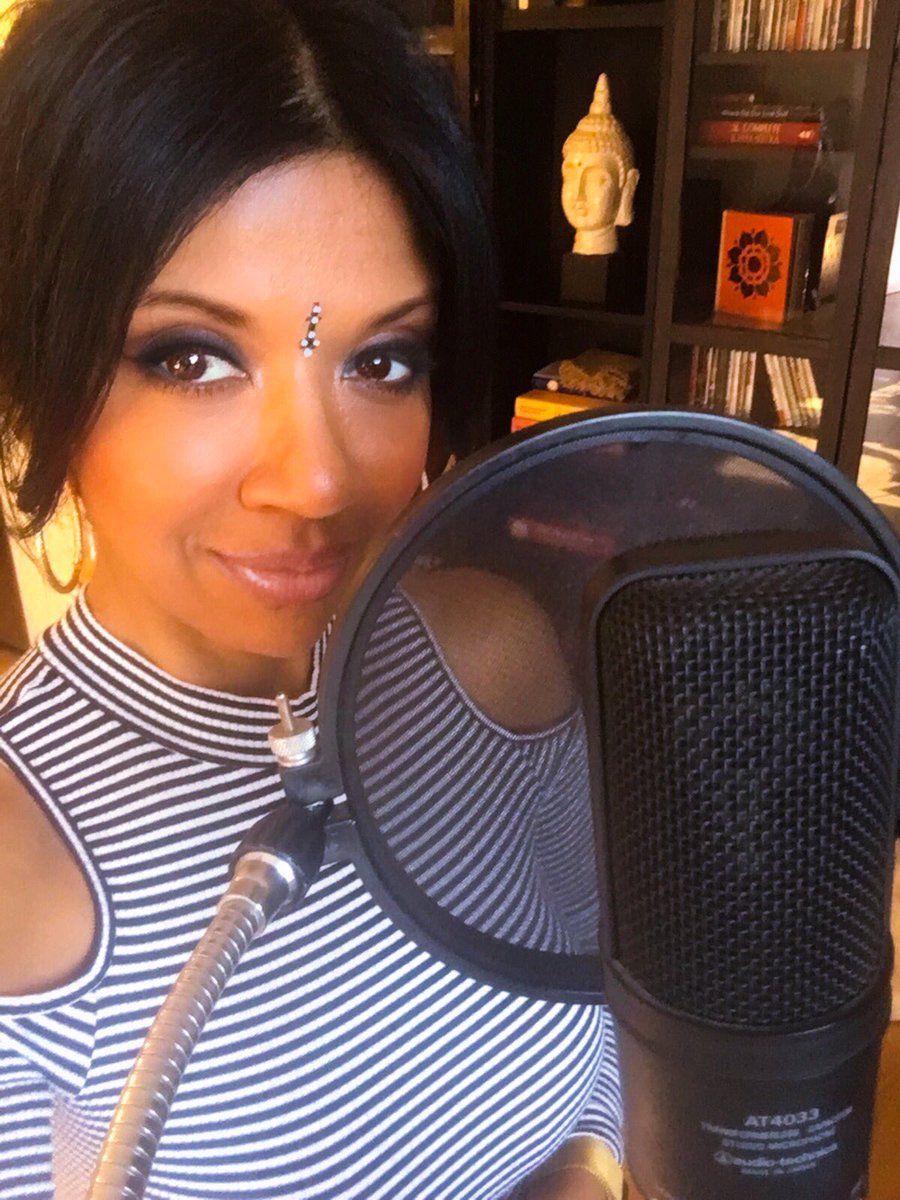 therealraje's tweet photo. Back where I belong. 🎤 #vipproject #staytuned #creativity #authenticity #backtomyroots
#BollyHood #BollyHoodRecords 📀 https://t.co/WtMthvr9FW