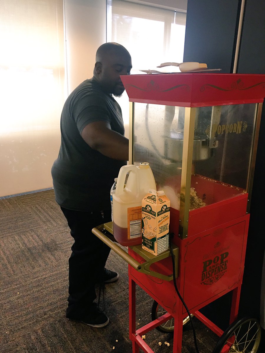 Tiffany Starr (@singinstarr) on Twitter photo We're poppin in Memphis on this wonderful Labor Day! BTW we have the best popcorn guy! <a href="/Memphis_CC/">Mighty Memphis</a> <a href="/Juggernauts15/">Jerry's Juggernauts</a> We're poppin in Memphis on this wonderful Labor Day! BTW we have the best popcorn guy! <a href="/Memphis_CC/">Mighty Memphis</a> <a href="/Juggernauts15/">Jerry's Juggernauts</a>