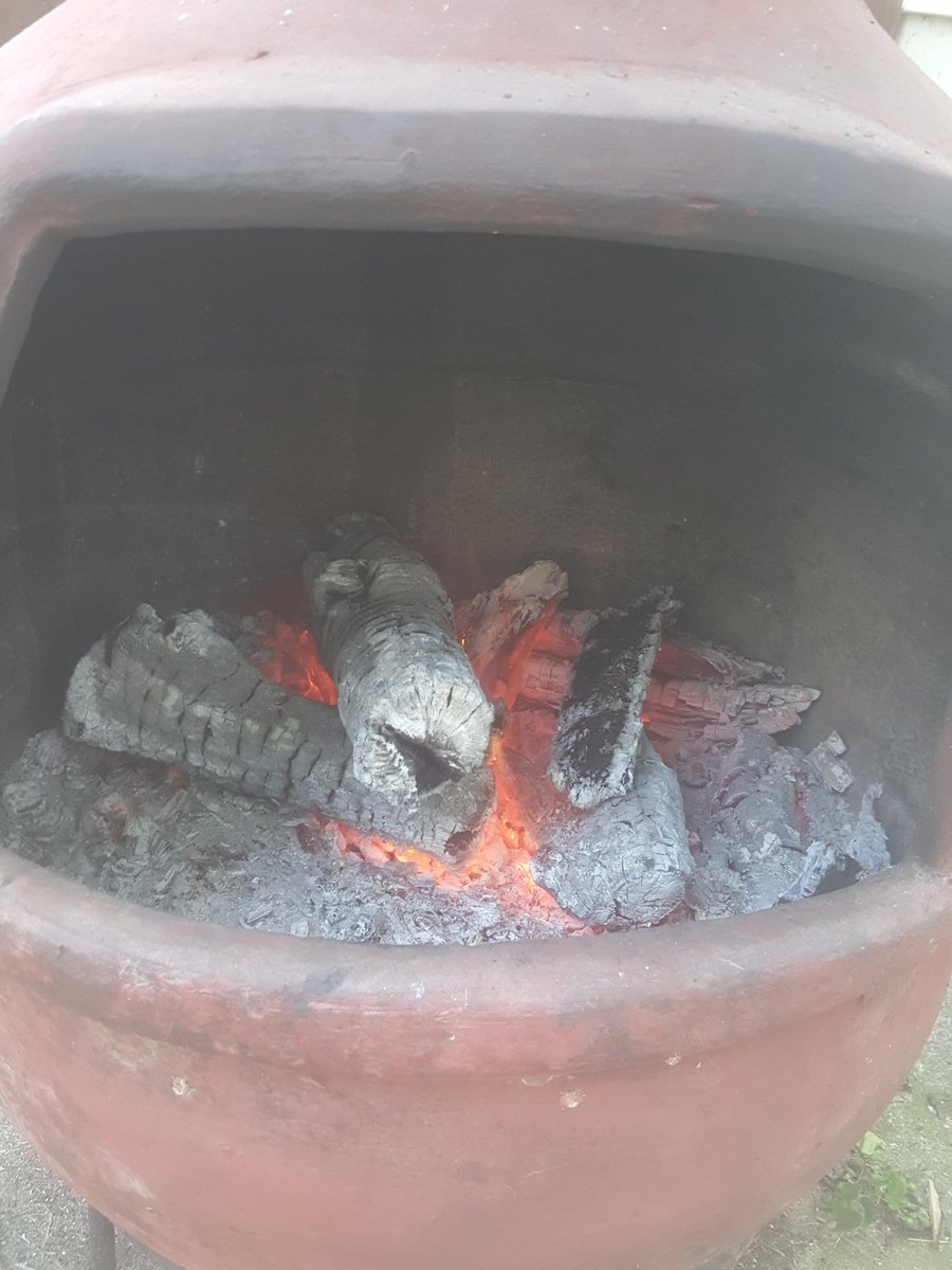 CraziMommaReads's tweet photo. Reading #supersecret chapters, while keeping an eye on my outdoor wood buring stove. #LaborDay2017 #readingislife #yardworkisdone https://t.co/RJHNaFhXaM