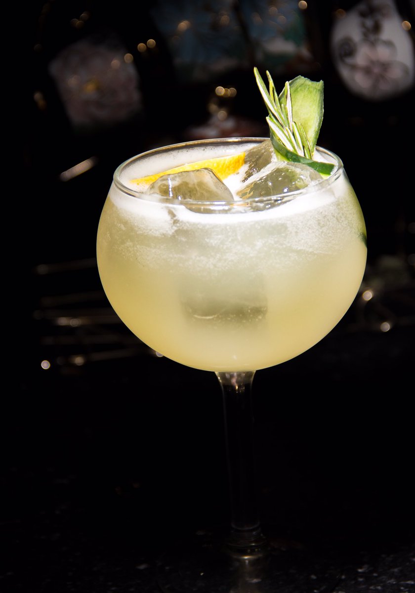 Backroom_Mty's tweet photo. Descubre lo que hemos creado especialmente para ti en nuestra #barra. Te esperamos de martes a sábado a partir de las 6 pm Reservas 21388847 https://t.co/OU6Mt9c3LF
