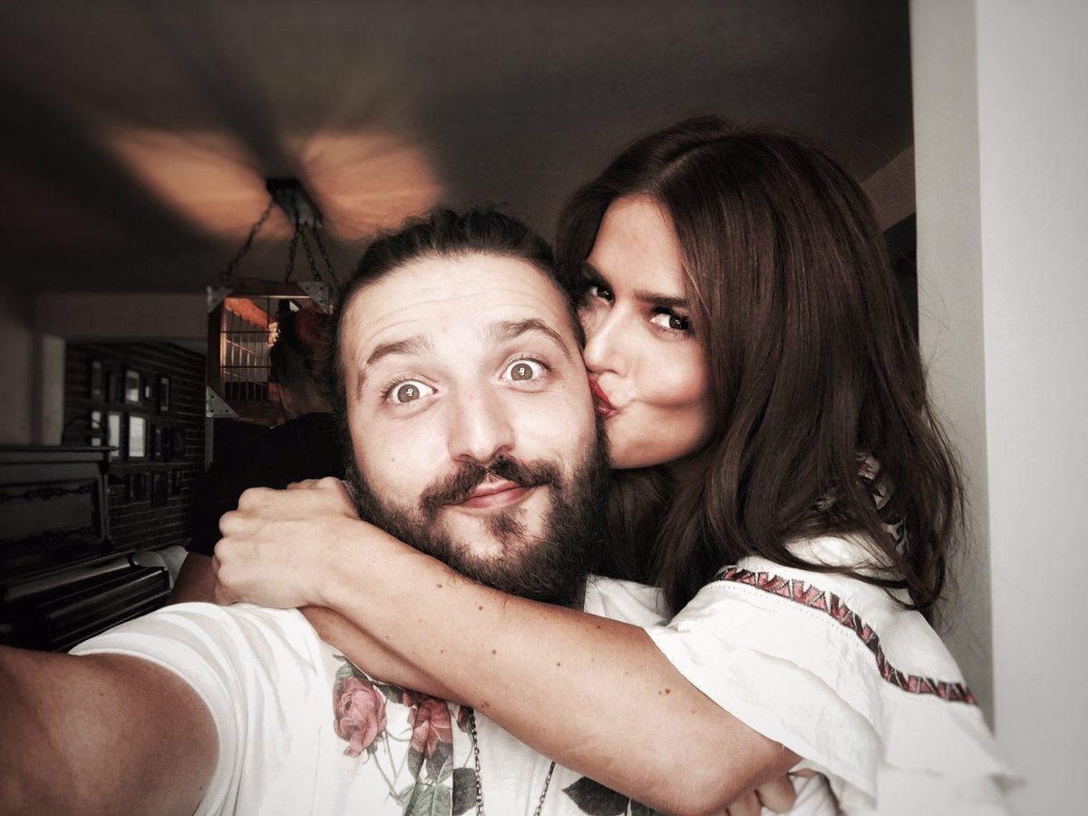 Esquedachris's tweet photo. Gente que es imposible no amarla! #BestK @claudiaalvarezo https://t.co/7MEsn2EhRA