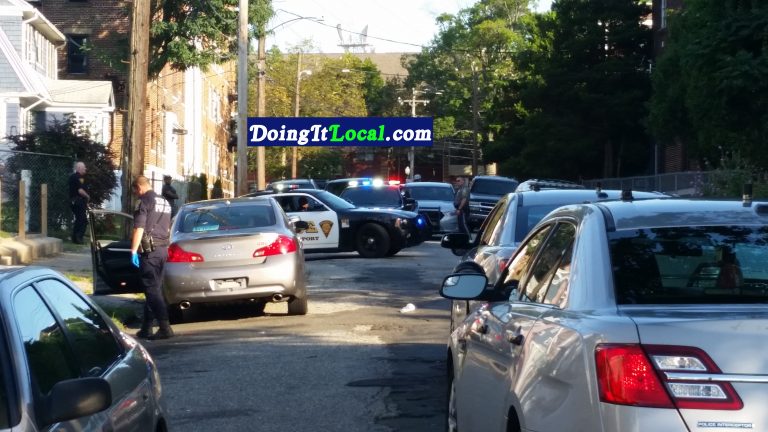 DoingItLocalcom's tweet photo. Bridgeport News: One In Custody After Pursuit/Manhunt - 5:34pm–#Bridgeport CT– State police were ... - https://t.co/Sni6edB7Xc https://t.co/wTdo2emsB7
