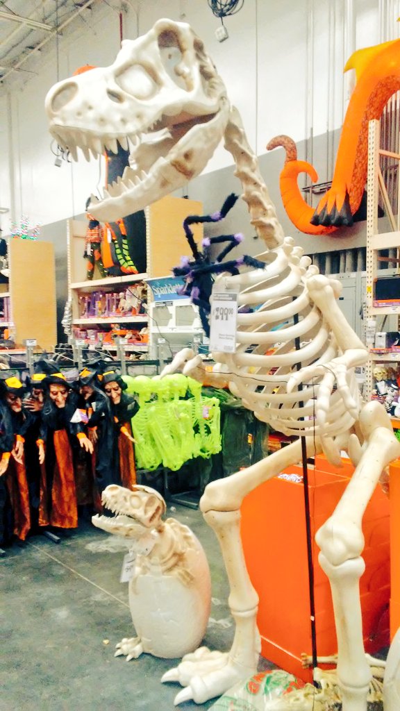 KyraKupetsky's tweet image. Home Depot does NOT FOOL AROUND when it comes to Halloween